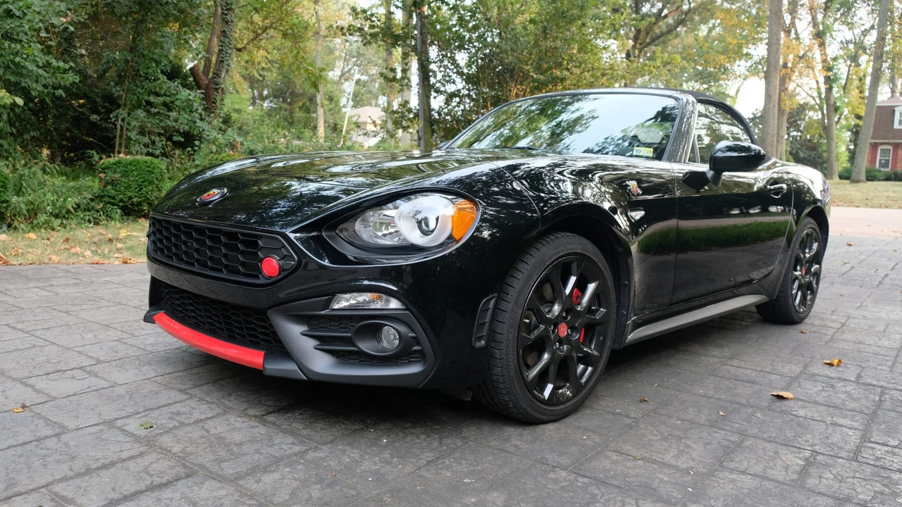 2020 Fiat 124 Spider - Image 9 of 31