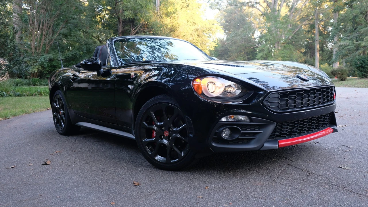 2020 Fiat 124 Spider - Image 2 of 31