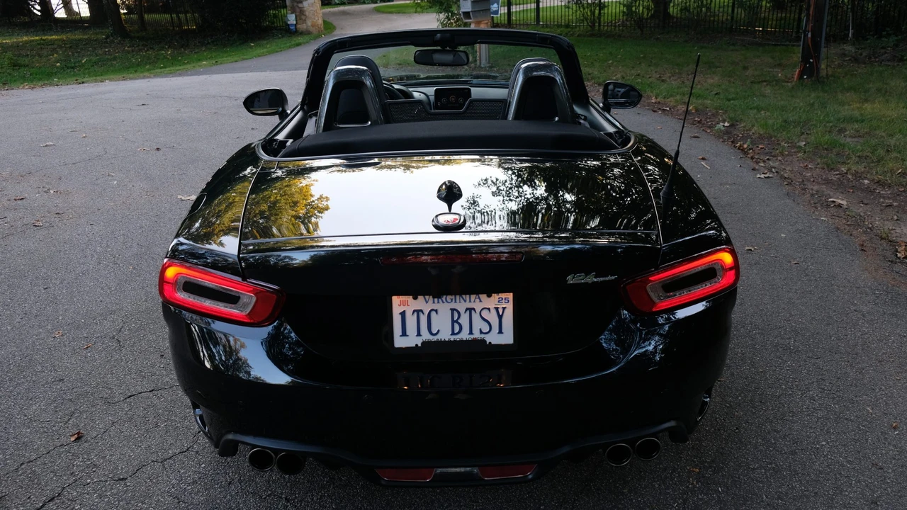 2020 Fiat 124 Spider - Image 7 of 31