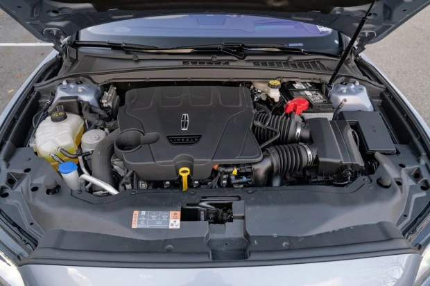 2020 Lincoln Continental 10th Gen - Image 7 of 8