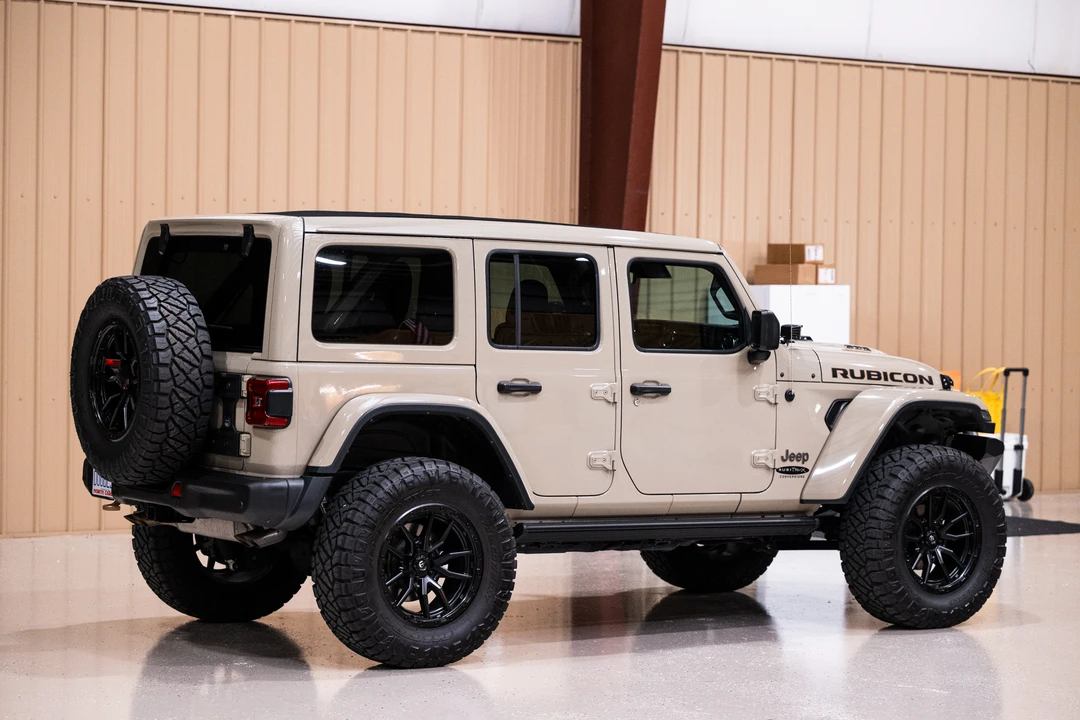 2022 Jeep JL Wrangler - Image 17 of 31