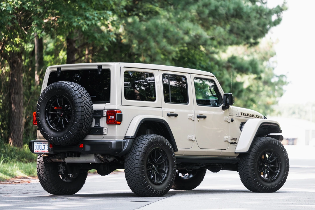 2022 Jeep JL Wrangler - Image 7 of 31