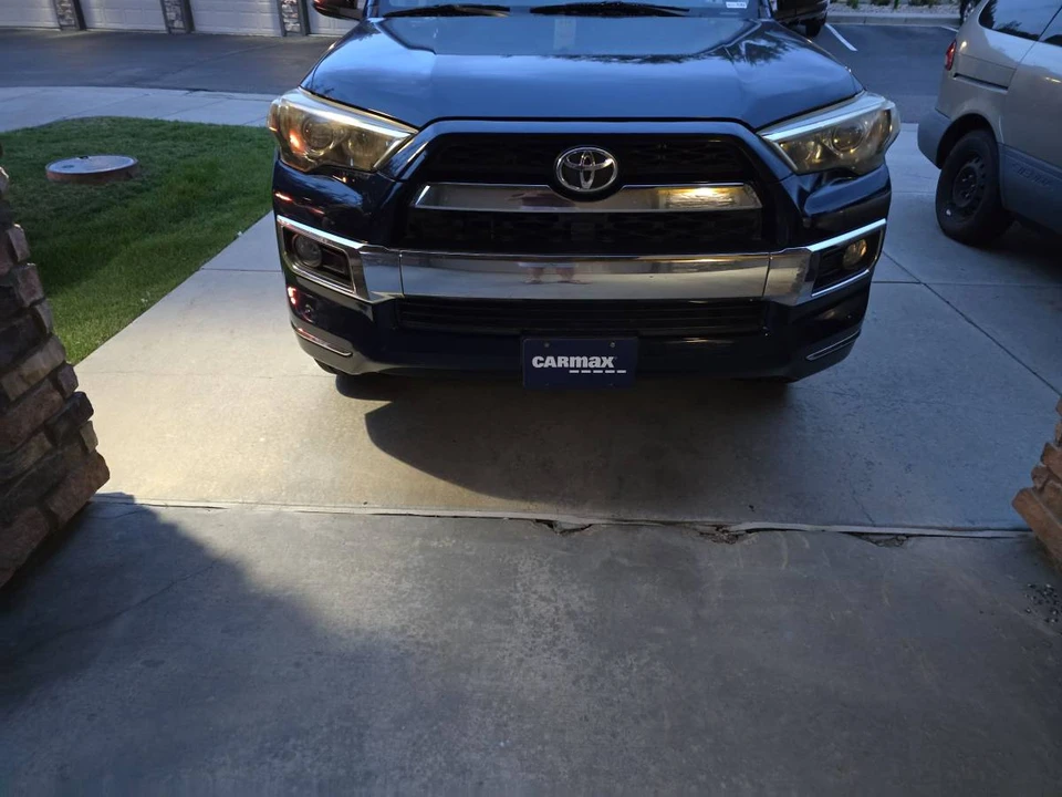 2016 Toyota 4Runner 5th Gen - Image 3 of 4