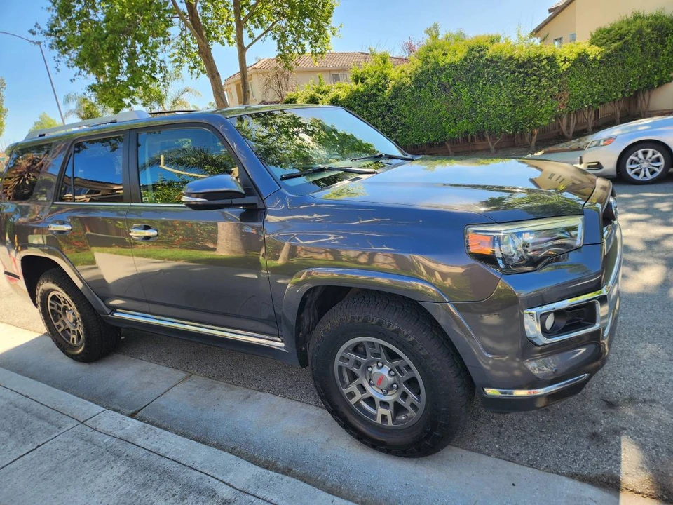 2017 Toyota 4Runner 5th Gen - Image 8 of 10