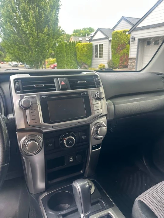 2018 Toyota 4Runner 5th Gen - Image 9 of 10