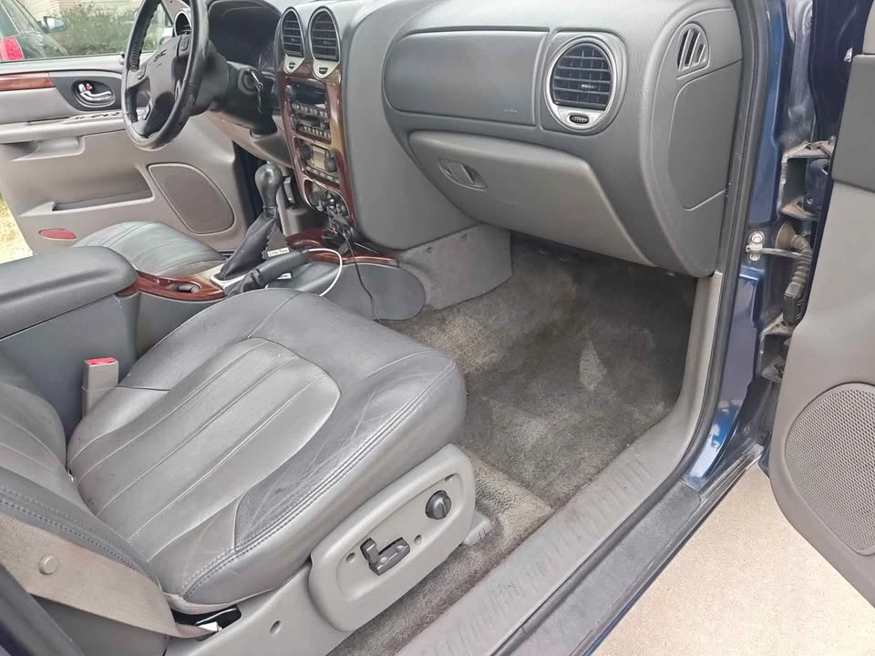 2004 GMC Envoy - Image 4 of 11