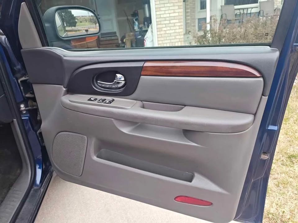 2004 GMC Envoy - Image 3 of 11