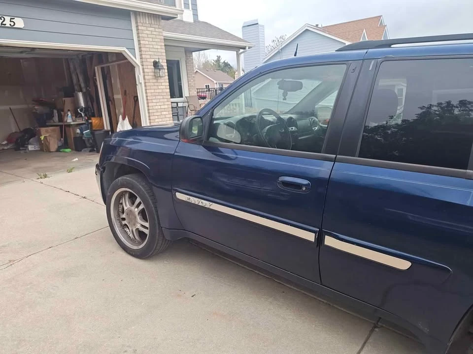 2004 GMC Envoy - Image 2 of 11