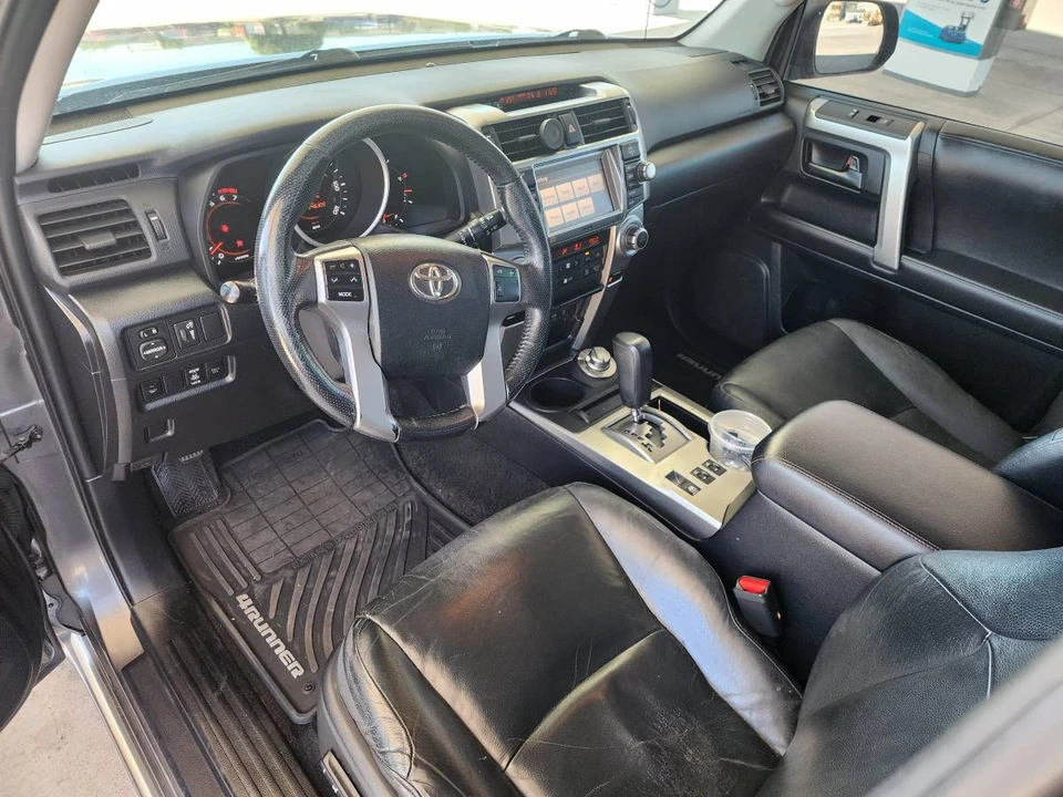2010 Toyota 4Runner 5th Gen - Image 10 of 23