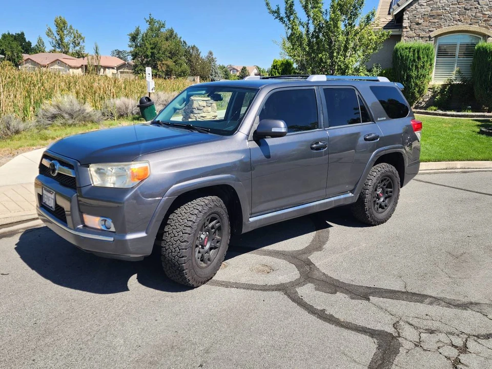 2010 Toyota 4Runner 5th Gen - Image 6 of 23