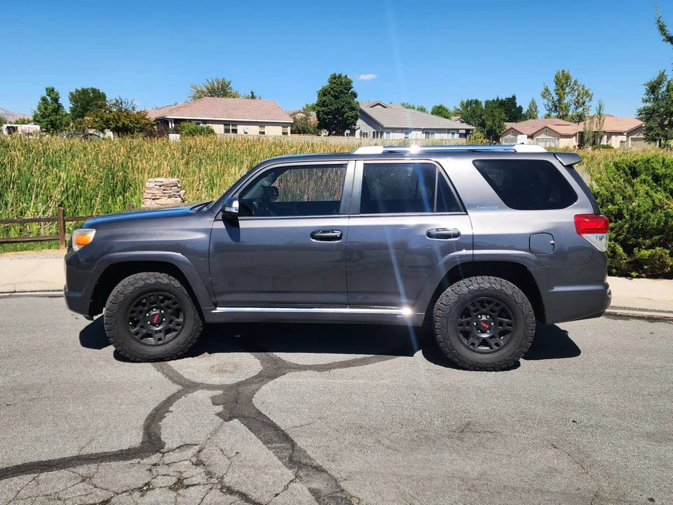 2010 Toyota 4Runner 5th Gen - Image 4 of 23