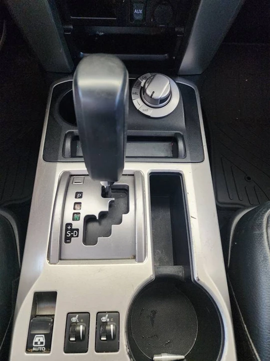 2010 Toyota 4Runner 5th Gen - Image 19 of 23
