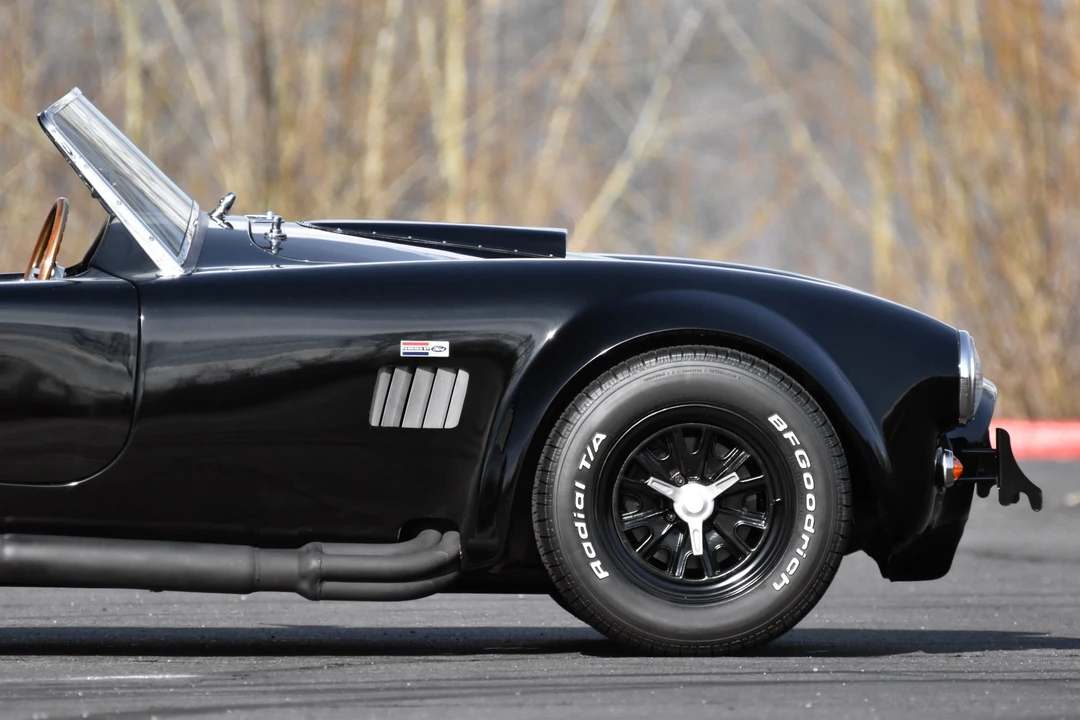 Shelby Cobra Replica - Image 19 of 31