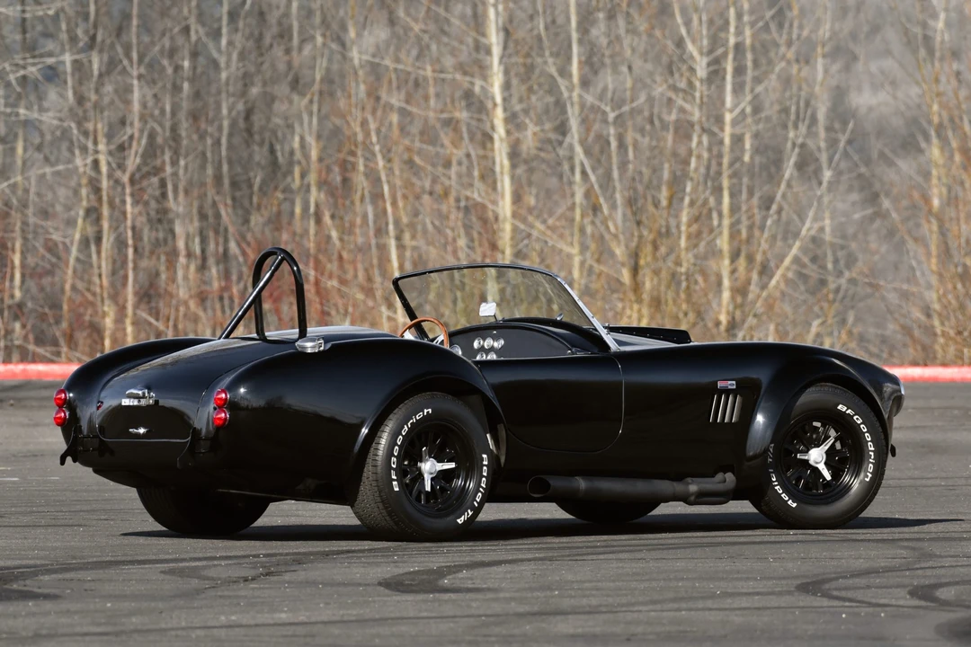Shelby Cobra Replica - Image 11 of 31