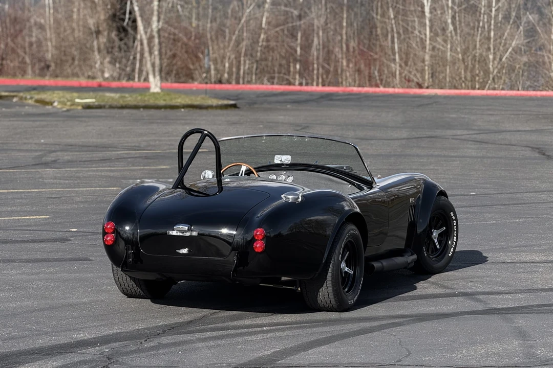 Shelby Cobra Replica - Image 10 of 31