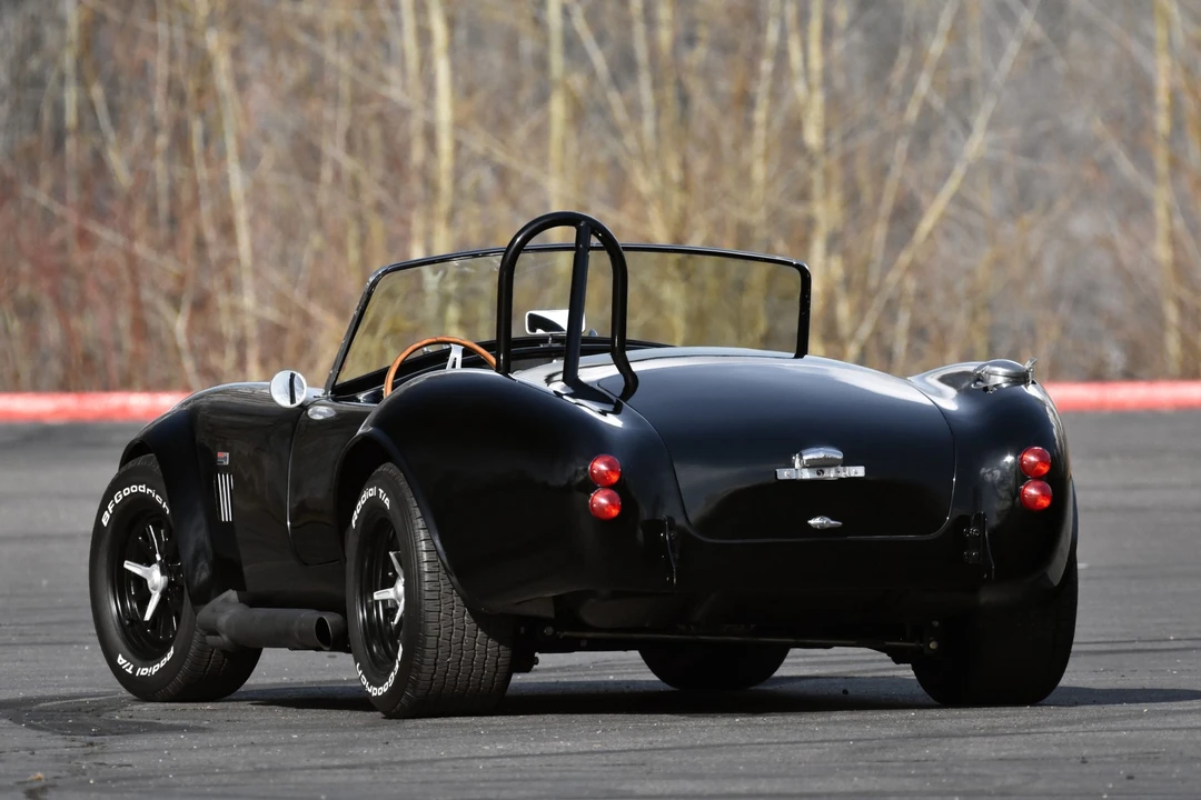 Shelby Cobra Replica - Image 8 of 31