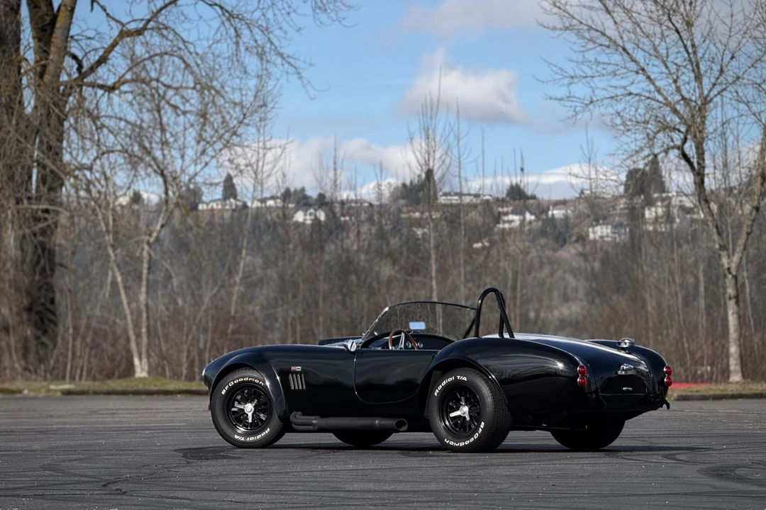 Shelby Cobra Replica - Image 7 of 31