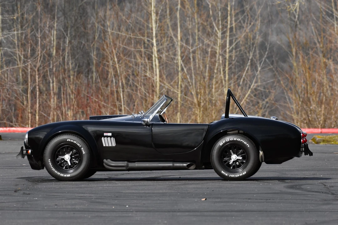 Shelby Cobra Replica - Image 4 of 31