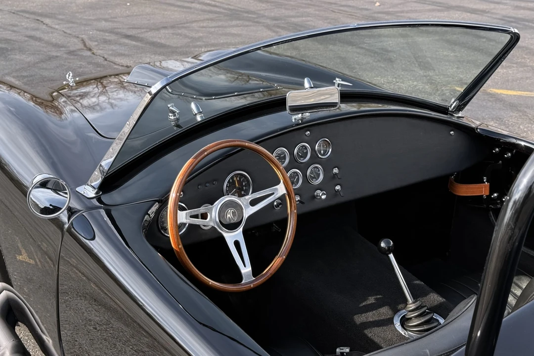 Shelby Cobra Replica - Image 27 of 31