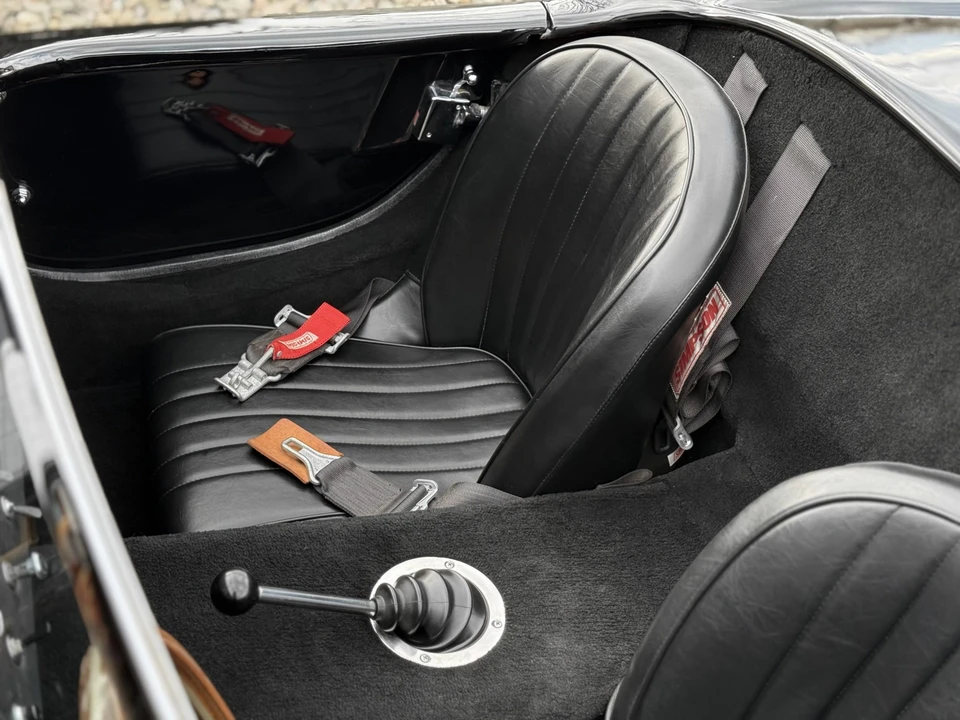 Shelby Cobra Replica - Image 23 of 31