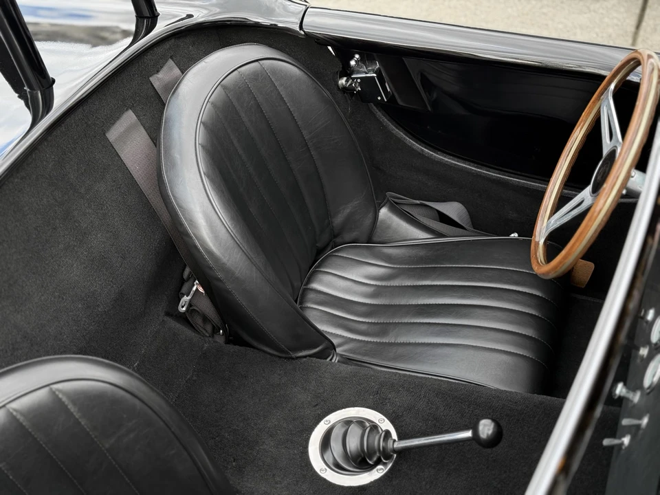 Shelby Cobra Replica - Image 24 of 31