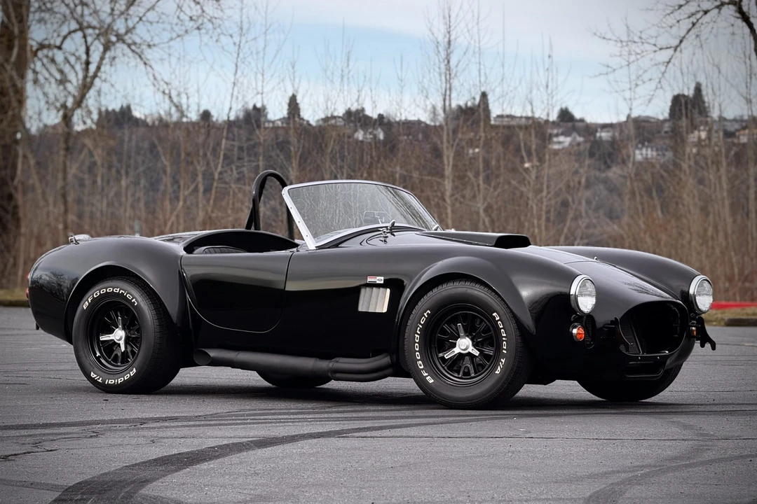 Shelby Cobra Replica - Image 13 of 31