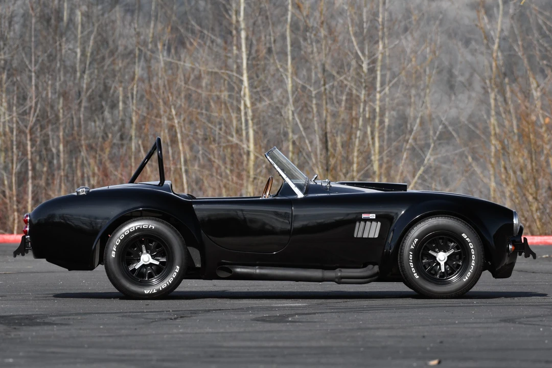 Shelby Cobra Replica - Image 12 of 31