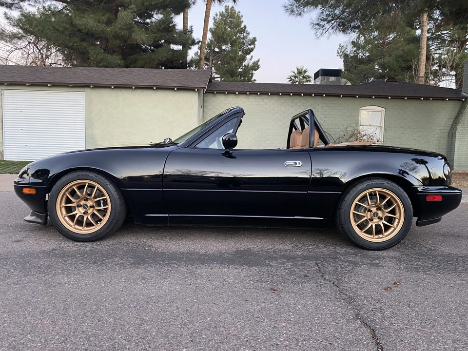 1992 Mazda NA MX-5 Miata - Image 5 of 31