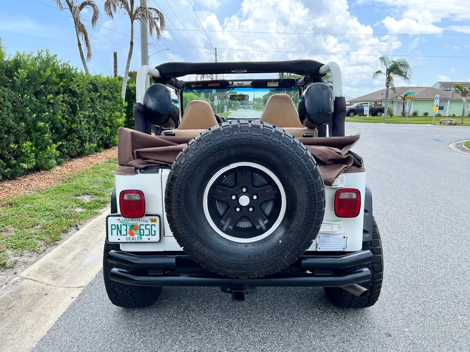 1998 Jeep TJ Wrangler - Image 9 of 31