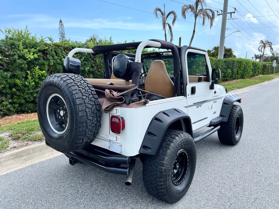 1998 Jeep TJ Wrangler - Image 10 of 31