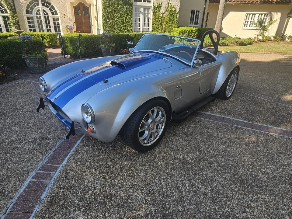 Shelby Cobra Replica - Image 2 of 31