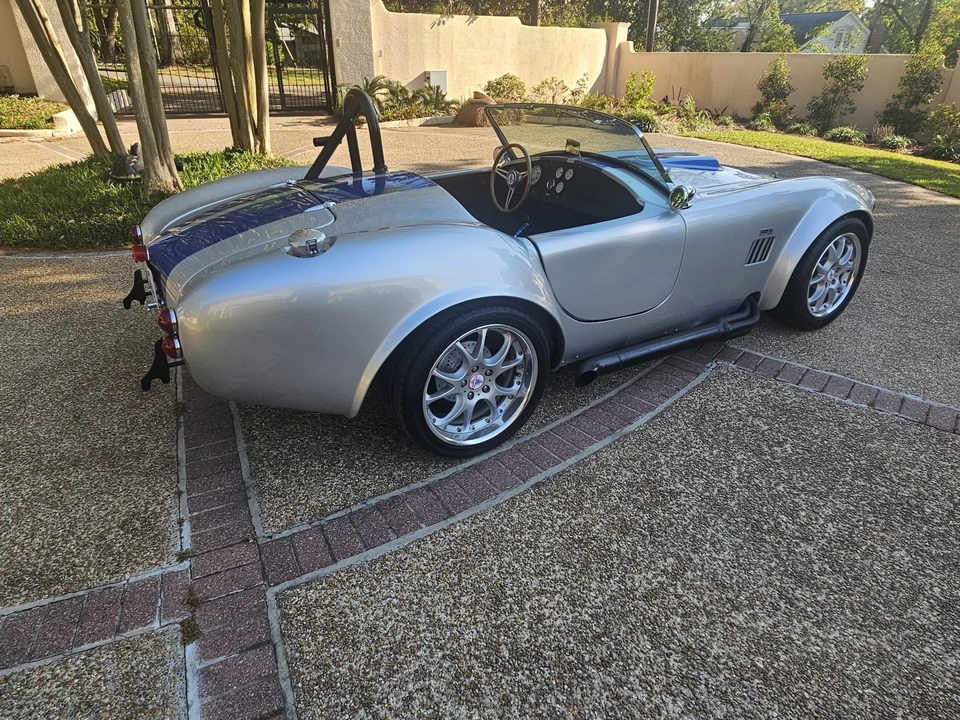 Shelby Cobra Replica - Image 7 of 31