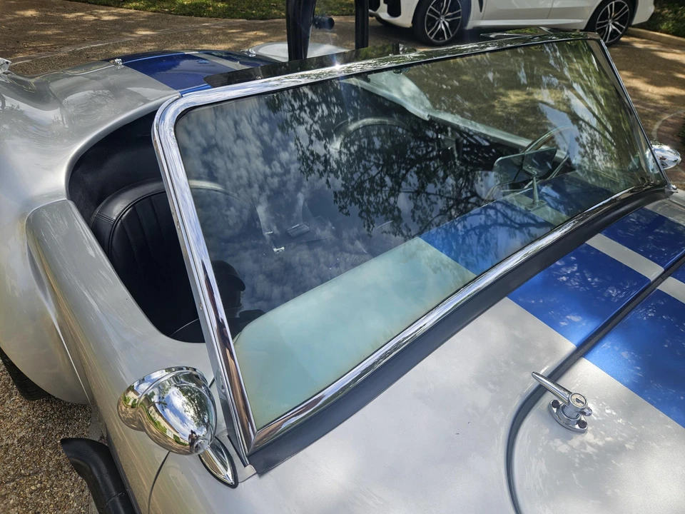 Shelby Cobra Replica - Image 15 of 31