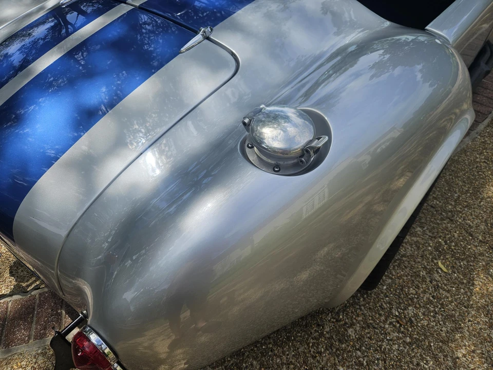Shelby Cobra Replica - Image 16 of 31