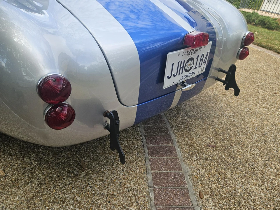 Shelby Cobra Replica - Image 19 of 31