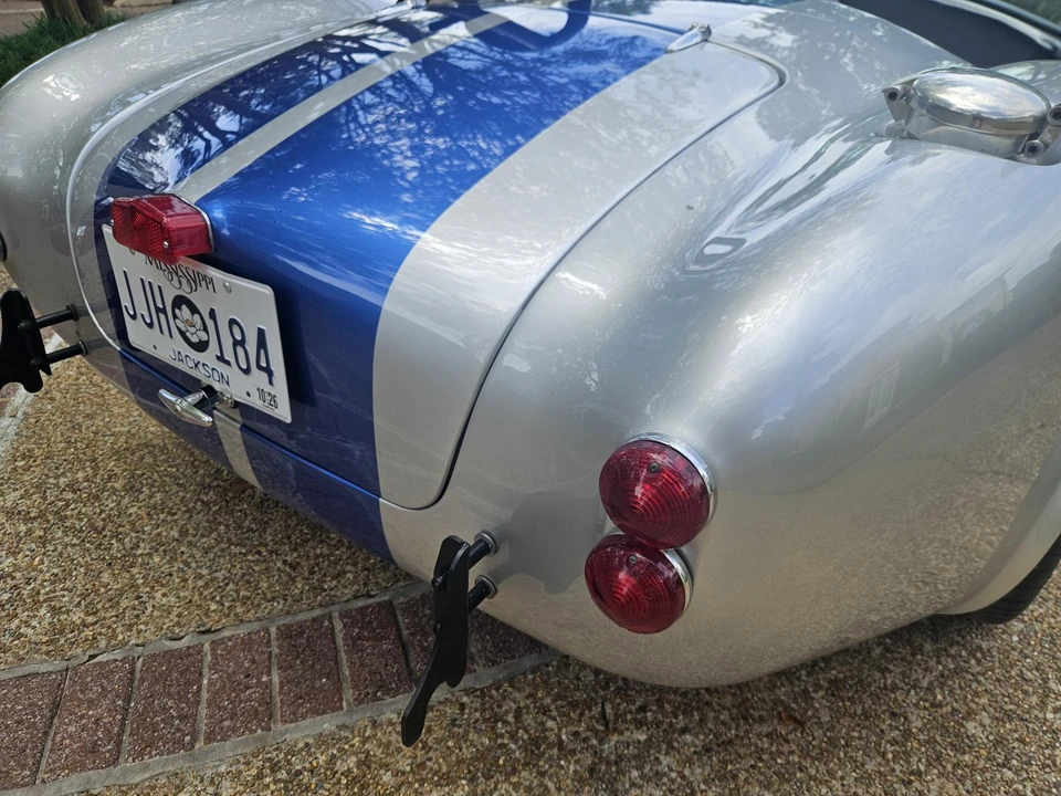 Shelby Cobra Replica - Image 20 of 31