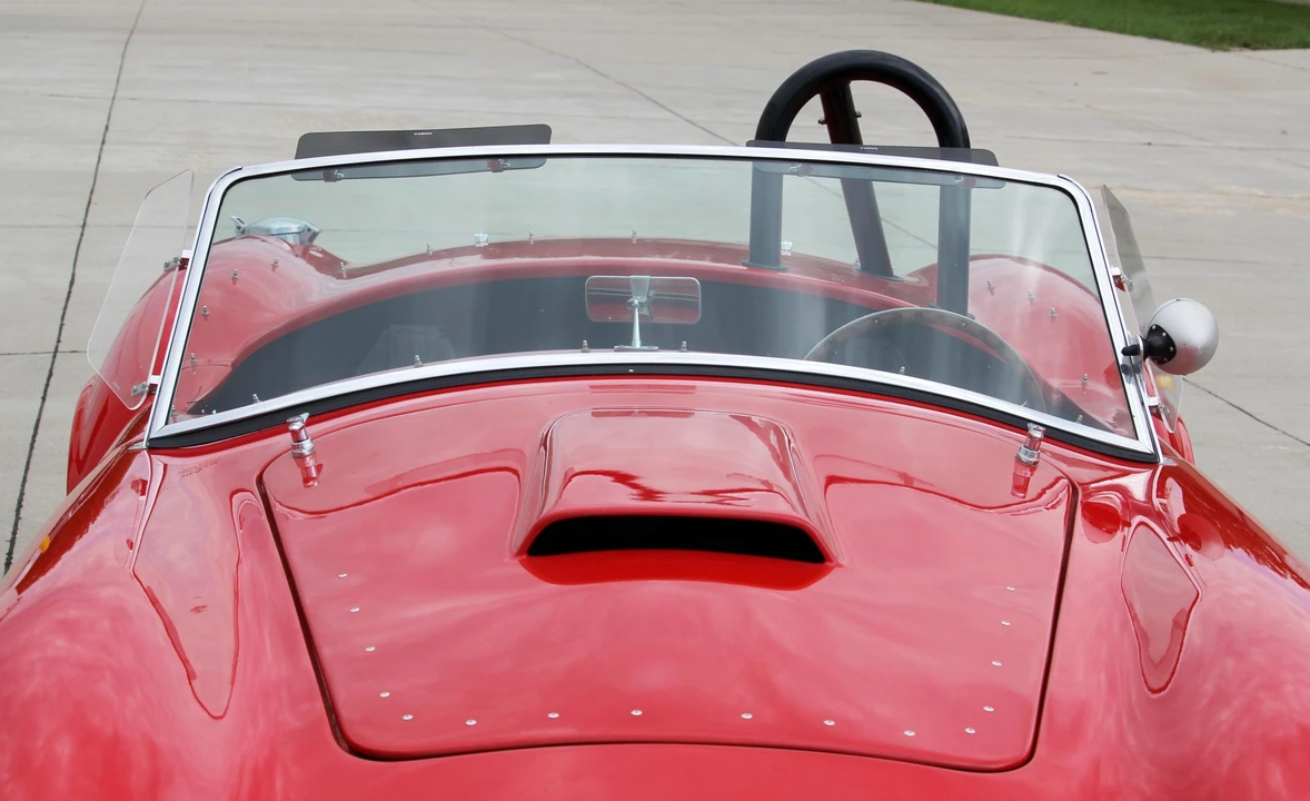 Shelby Cobra Replica - Image 15 of 31