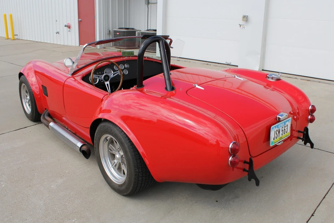 Shelby Cobra Replica - Image 4 of 31