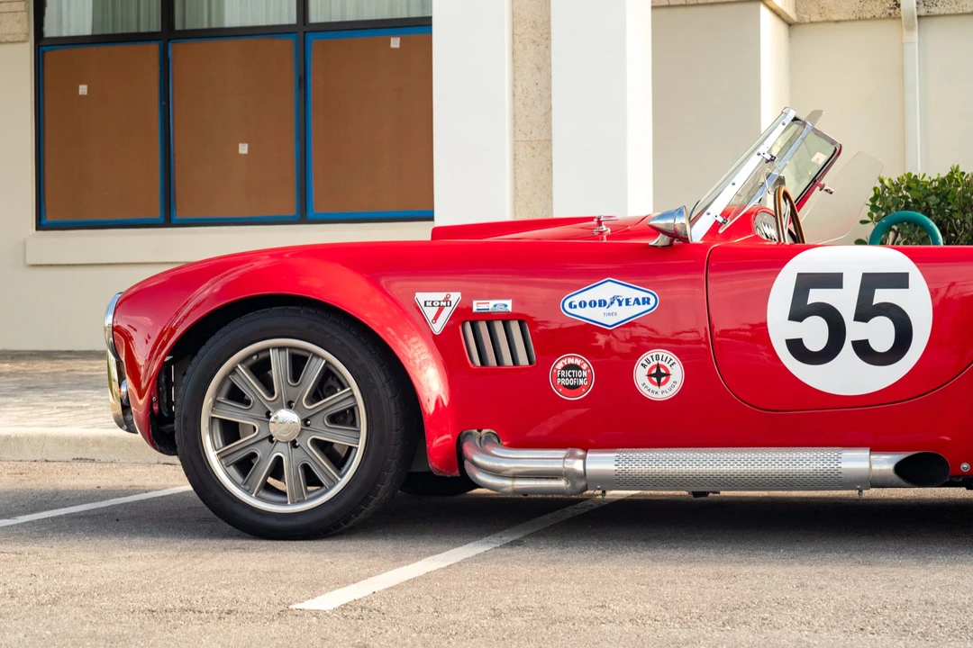 Shelby Cobra Replica - Image 27 of 31