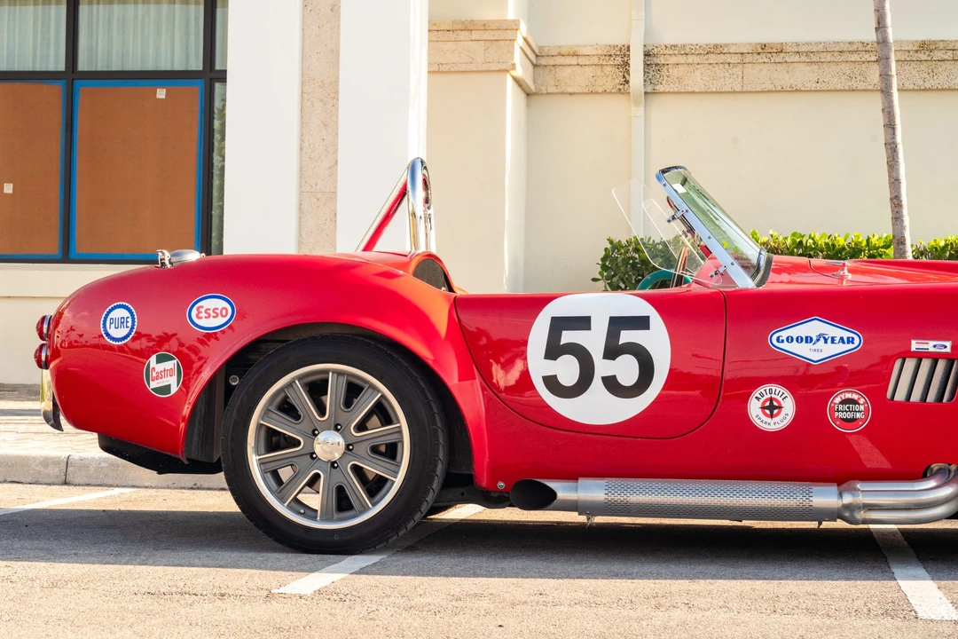 Shelby Cobra Replica - Image 29 of 31