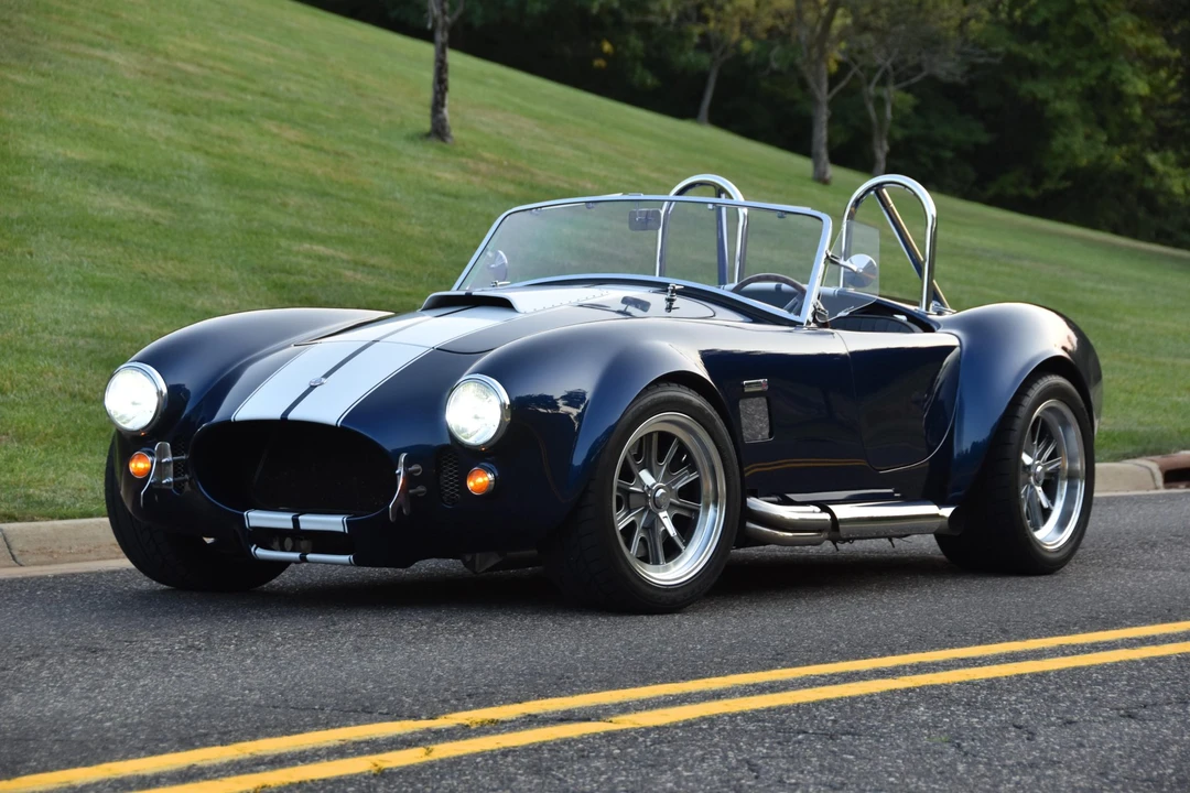 Shelby Cobra Replica - Image 9 of 31