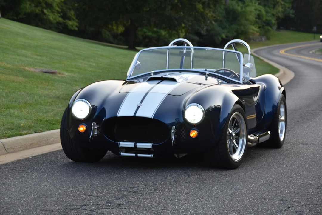 Shelby Cobra Replica - Image 5 of 31