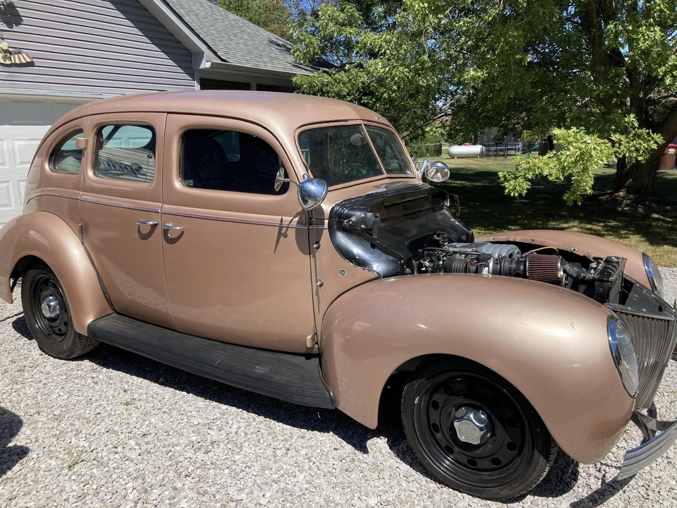 1939 Ford Standard & Deluxe & Super Deluxe - Image 2 of 31