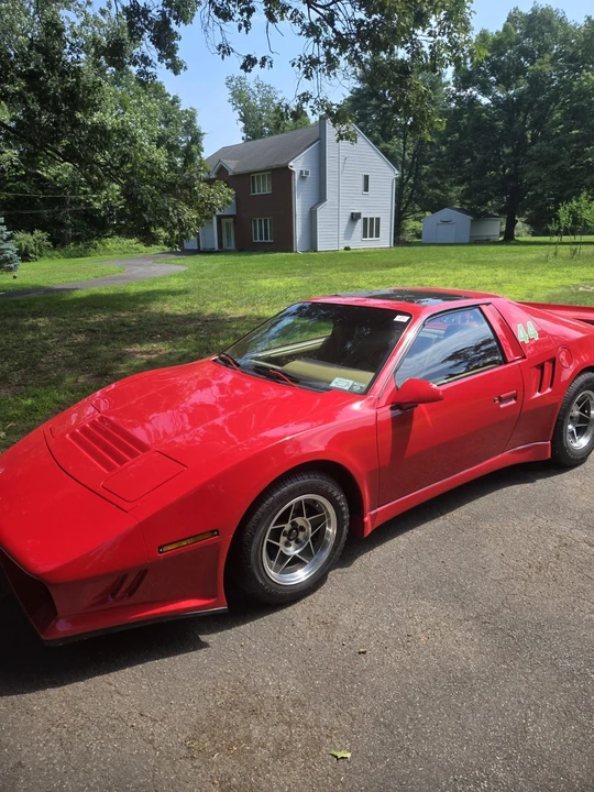 1987 Pontiac Fiero - Image 16 of 31