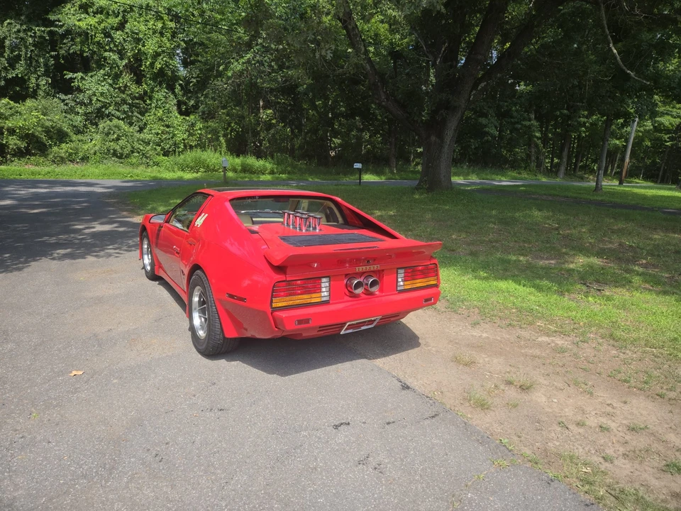 1987 Pontiac Fiero - Image 8 of 31