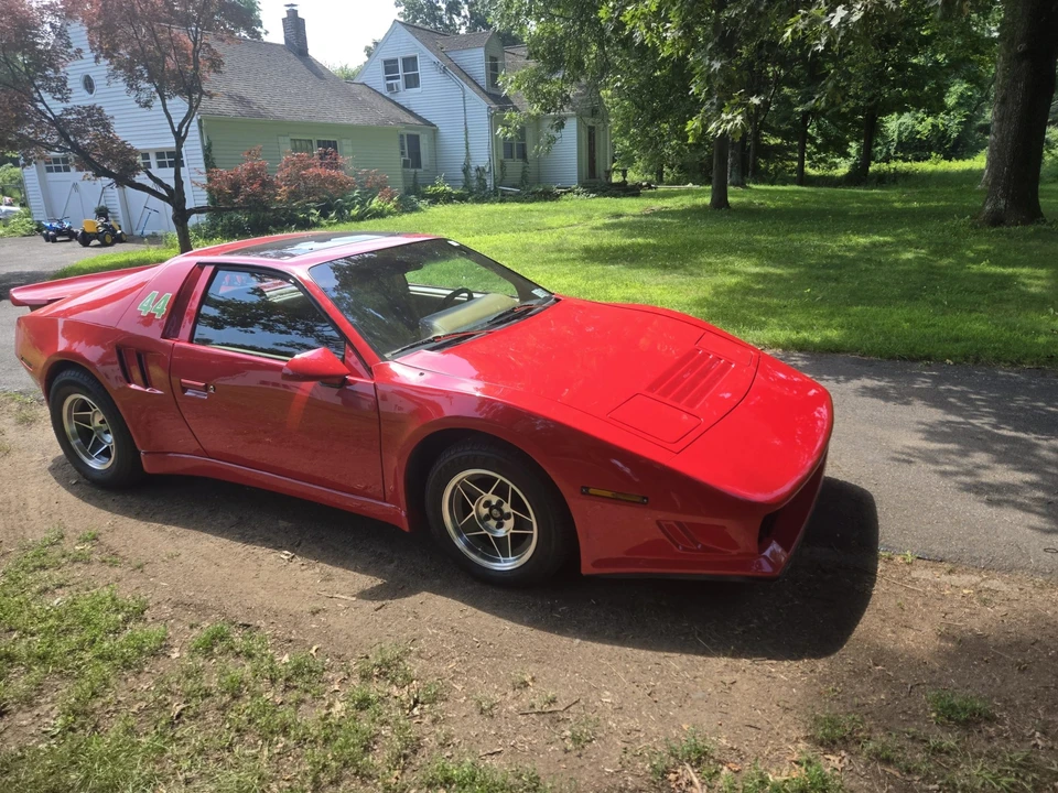1987 Pontiac Fiero - Image 13 of 31