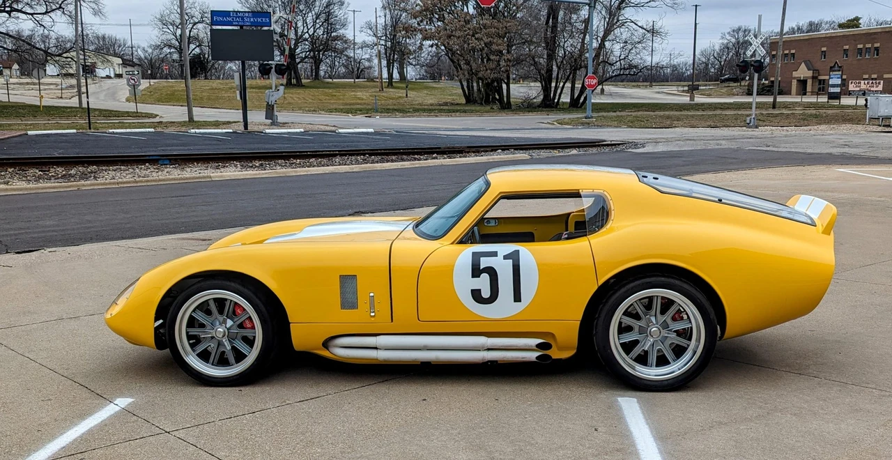 Shelby Daytona Replica - Image 5 of 31