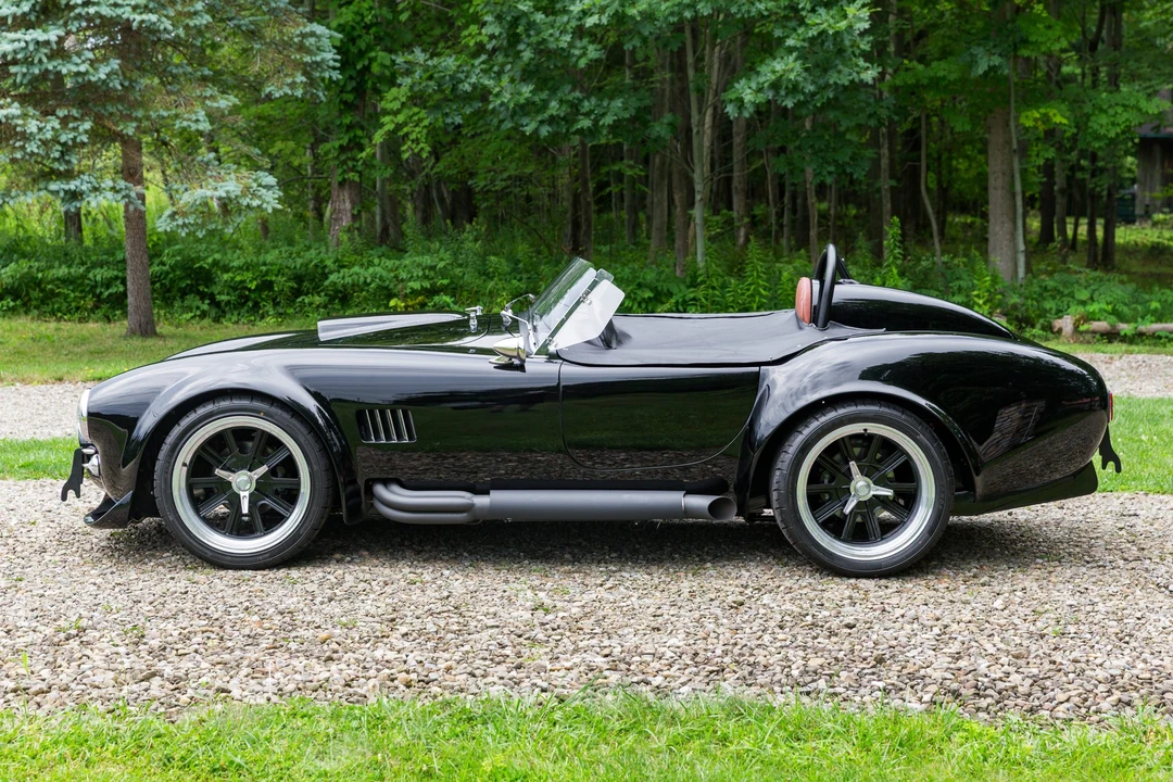 Shelby Cobra Replica - Image 15 of 31