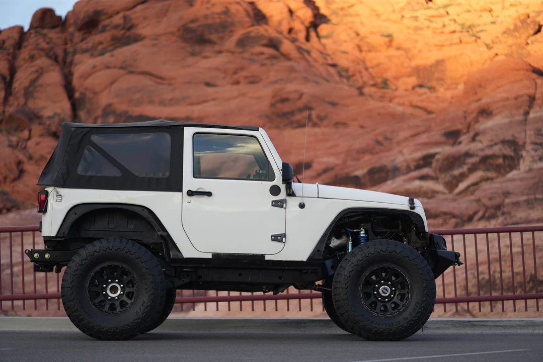 2010 Jeep JK Wrangler - Image 19 of 31
