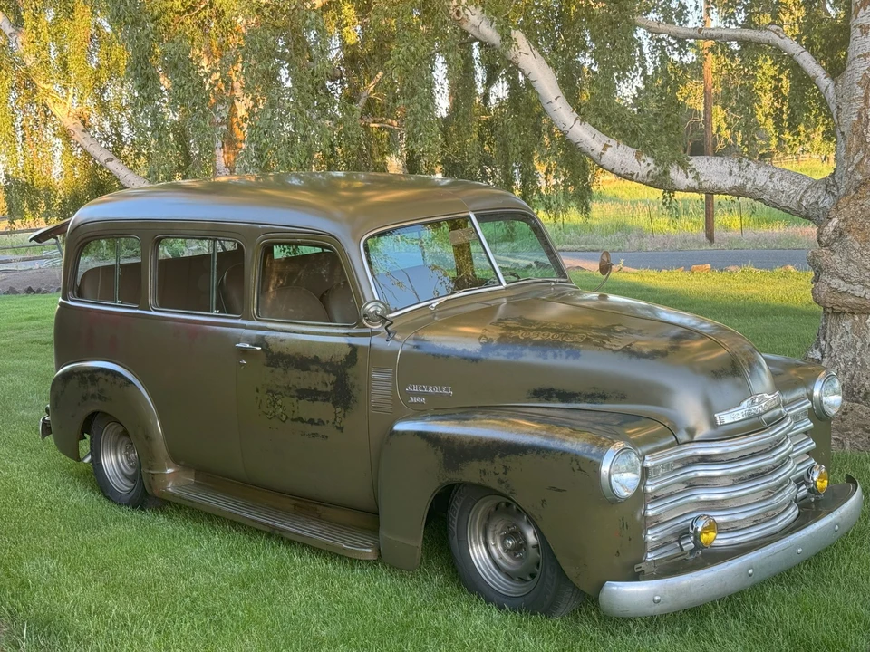 1950 Chevrolet Suburban 3rd Gen - Image 2 of 31